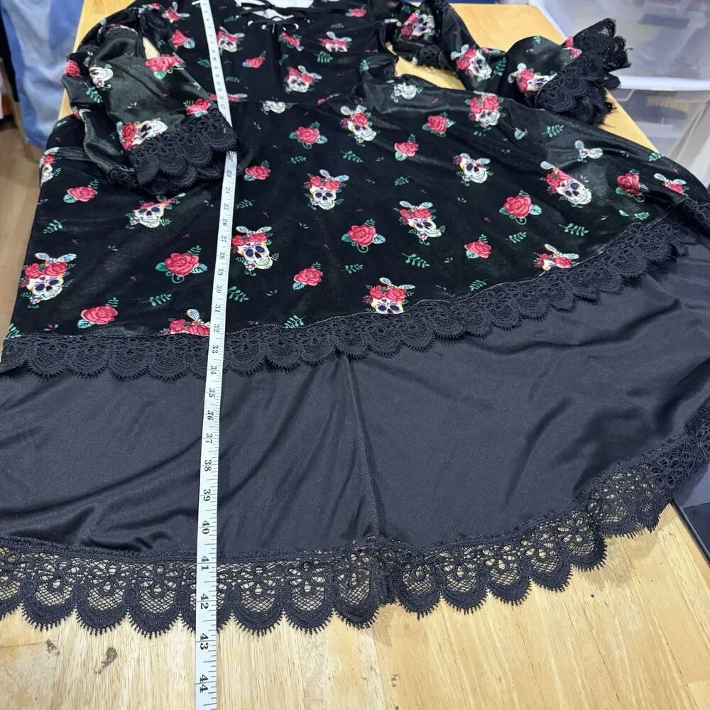 Gothic Black Velvet Sugar Skull Floral Lace Trim Dress Costume Goth Grunge Small - Picture 11 of 13